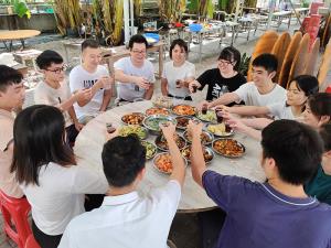 佳游同樂，生活的軌跡在此相交